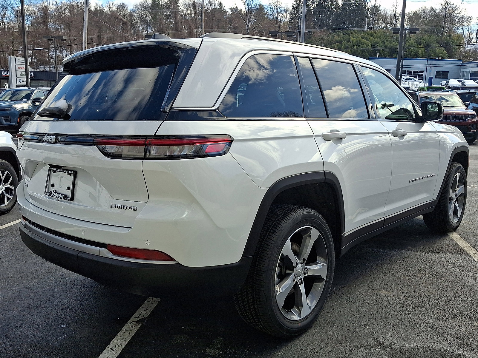 New 2026 Jeep Grand Cherokee Limited image 3