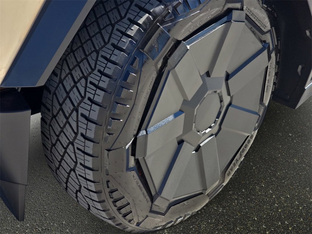 Used 2026 Tesla Cybertruck AWD Crew Cab image 35