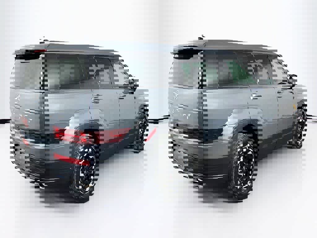 Used 2024 Hyundai Santa Fe SE FWD image 23