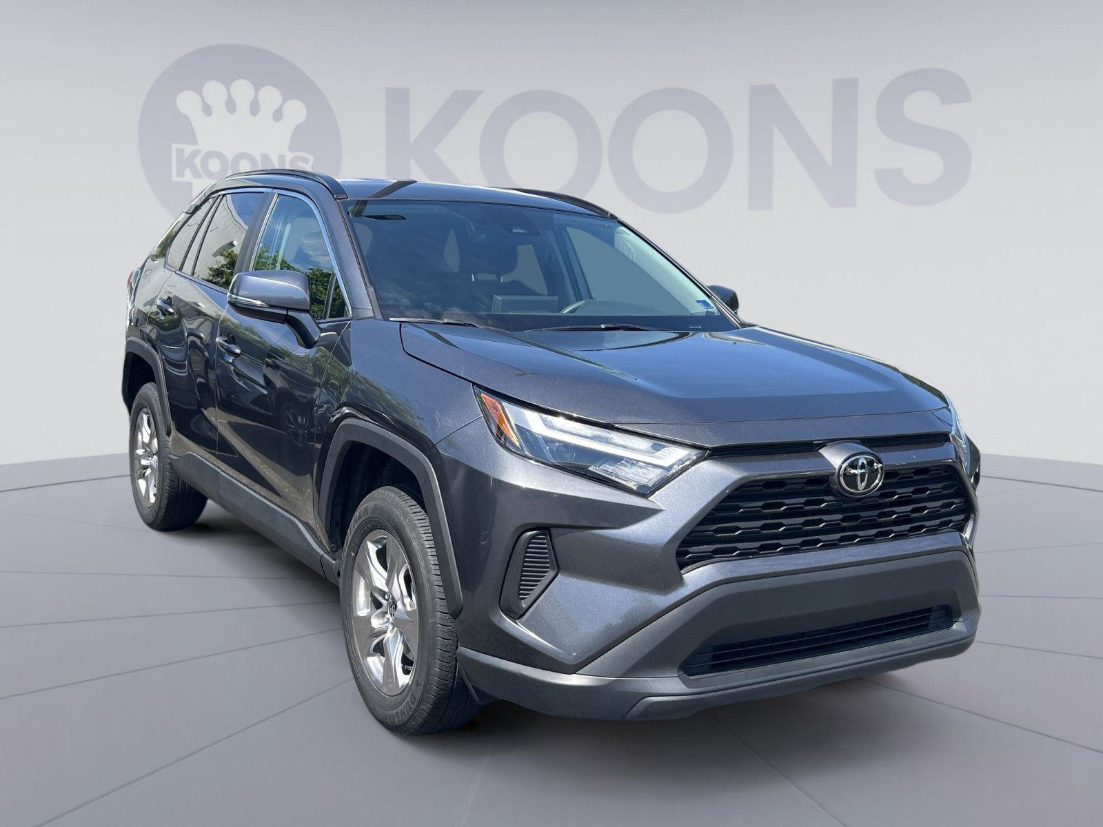 Used 2025 Toyota RAV4 XLE FWD image 5