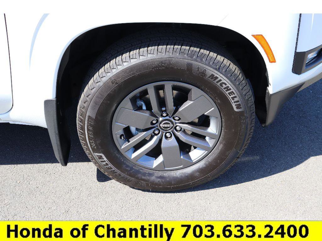 Used 2025 Nissan Frontier SV w/ SV Convenience Package image 38