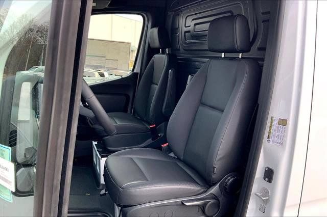 New 2026 Mercedes-Benz Sprinter 2500 image 8