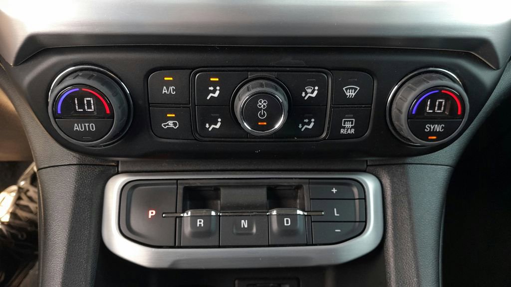 Used 2023 GMC Acadia SLT image 28