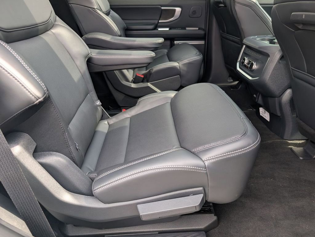 New 2025 Ford Expedition Platinum w/ Stealth Performance Package image 47