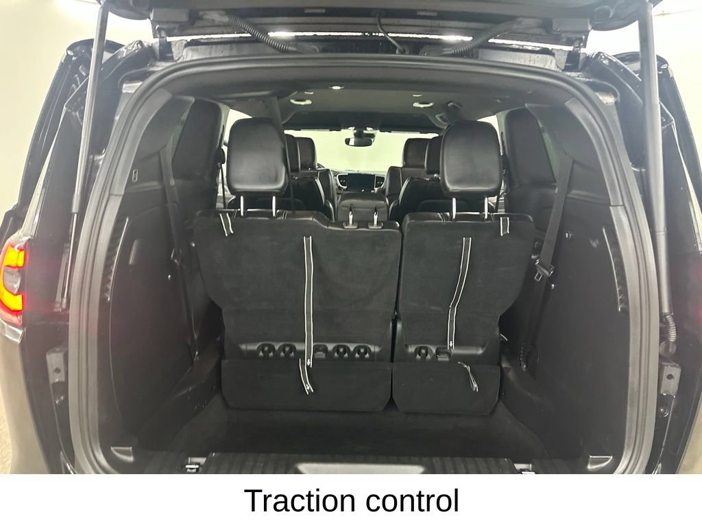 Used 2025 Chrysler Pacifica Select FWD image 26