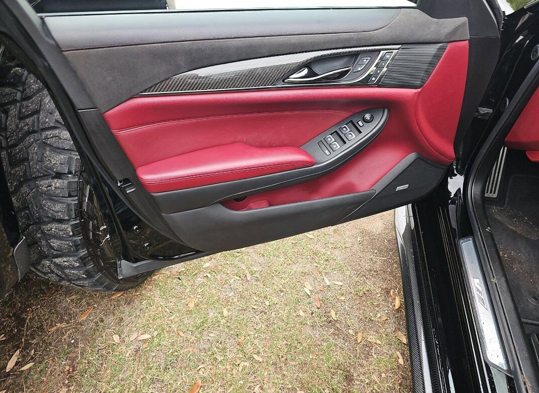 Used 2018 Cadillac CTS V image 12