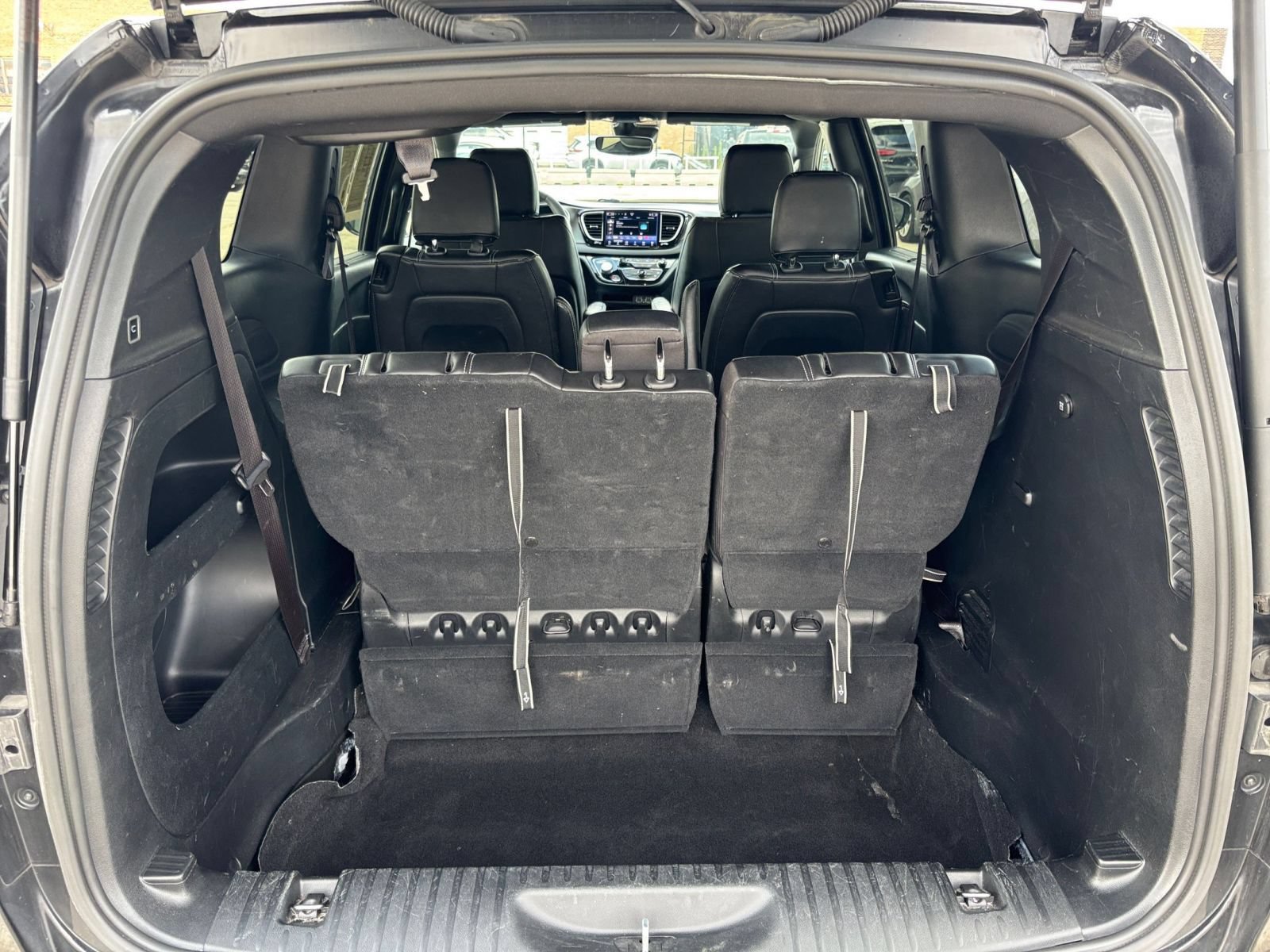 Used 2025 Chrysler Pacifica Select FWD image 33