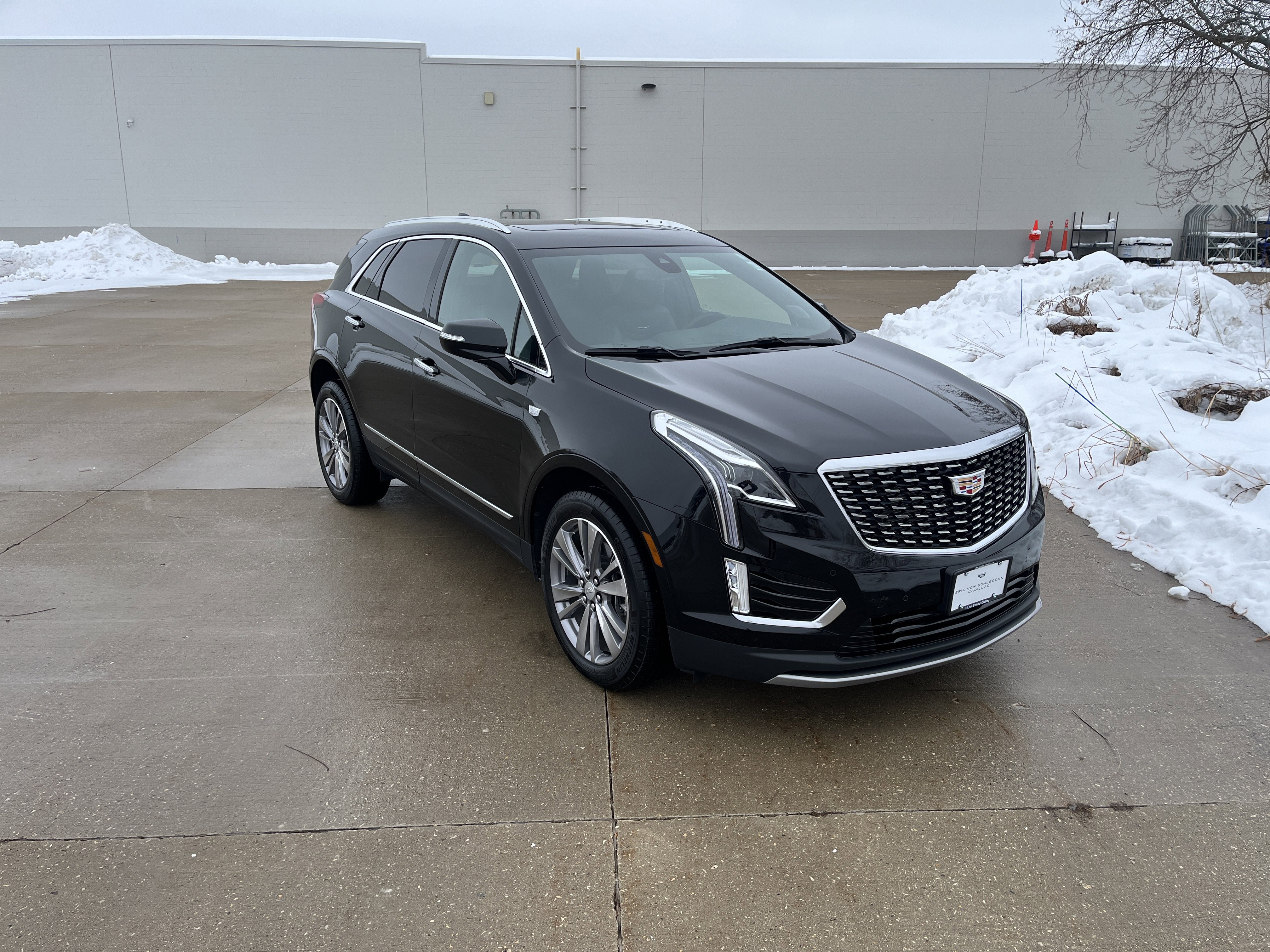 Used 2025 Cadillac XT5 Premium Luxury image 8