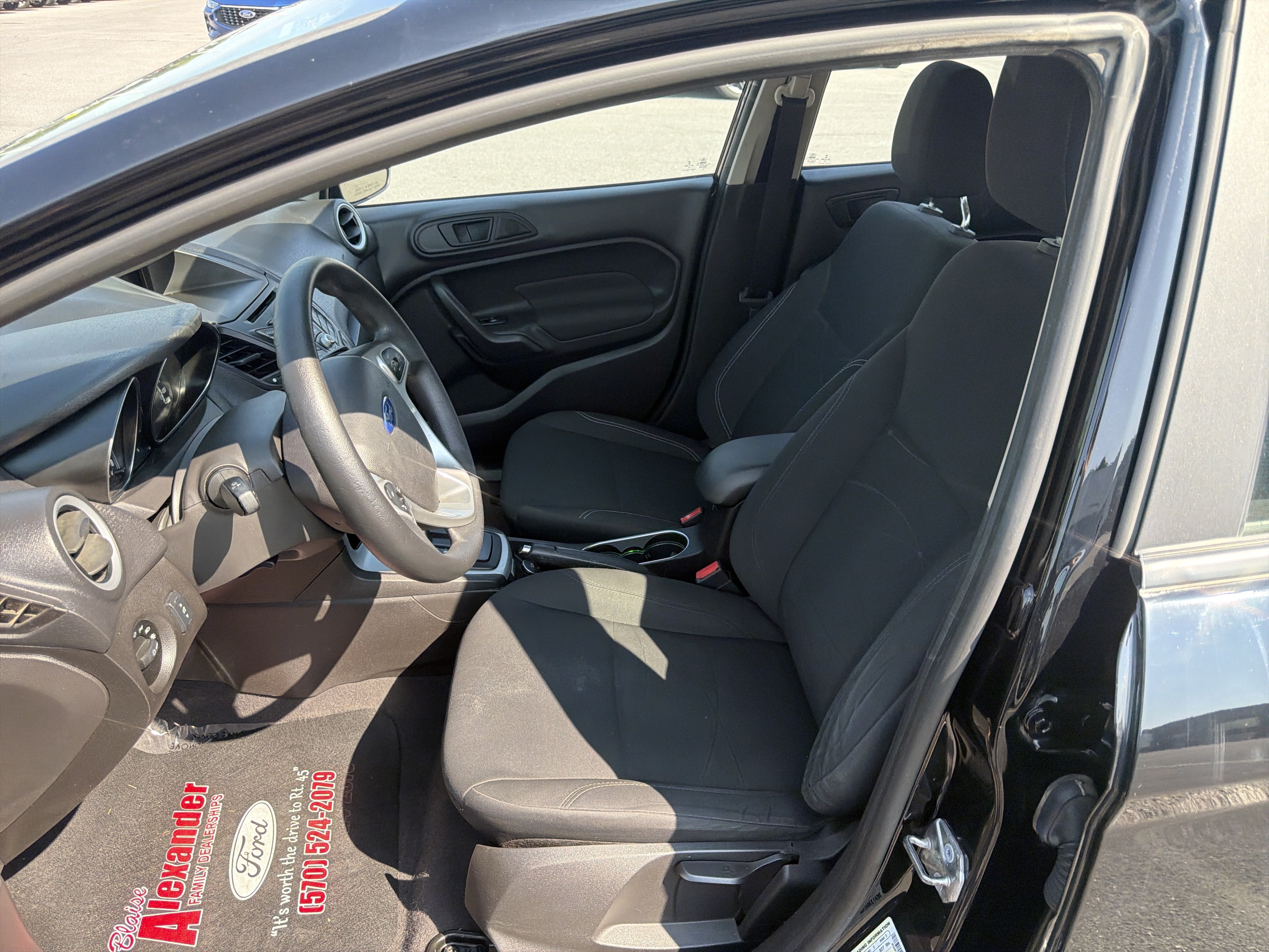 Used 2018 Ford Fiesta SE FWD image 12