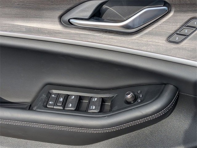 New 2025 Jeep Grand Cherokee Limited w/ Black Appearance Package image 15