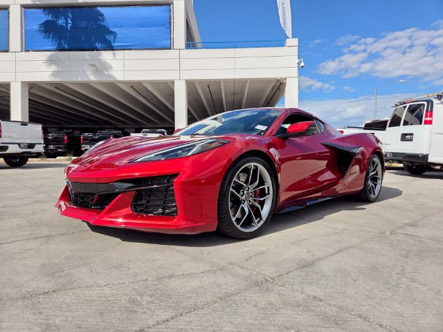 Used 2025 Chevrolet Corvette Z06 RWD image 2