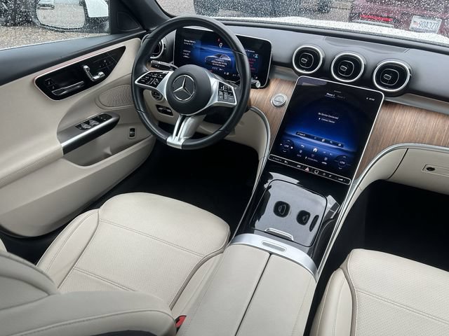Used 2025 Mercedes-Benz C 300 Sedan image 16