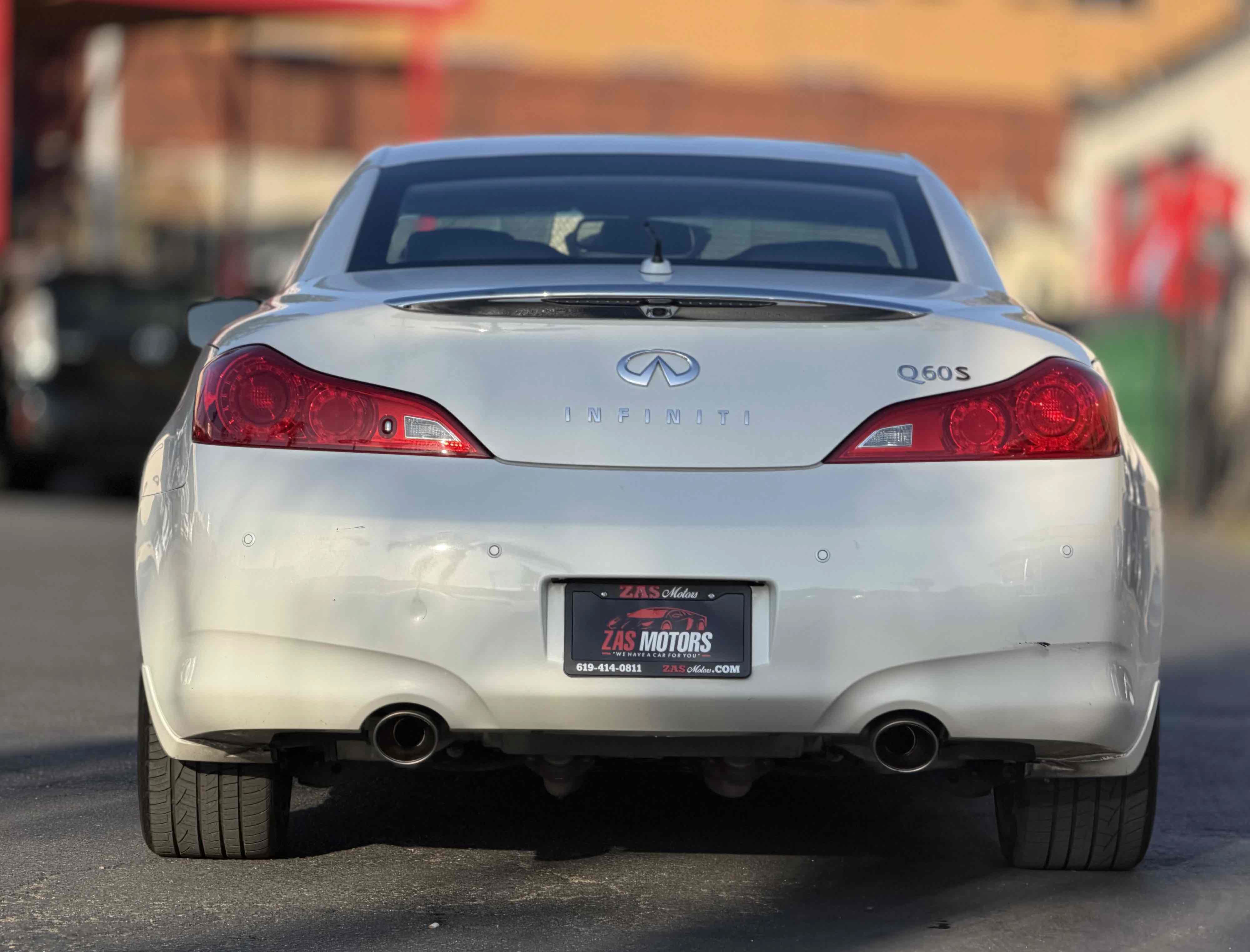 Used 2014 INFINITI Q60 Convertible w/ Premium Package RWD image 11