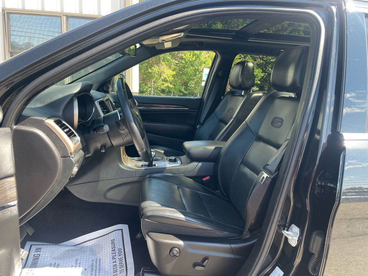 Used 2015 Jeep Grand Cherokee Overland image 12