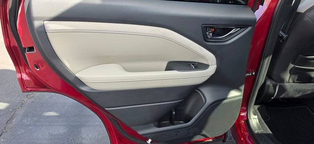 Used 2025 Subaru Forester Limited image 11