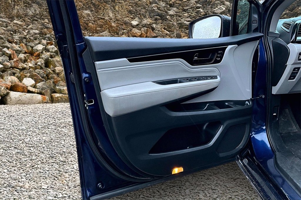 Used 2023 Honda Odyssey Touring image 20