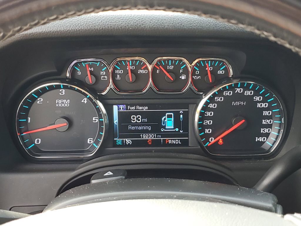 Used 2018 Chevrolet Suburban LT AWD/4WD image 25