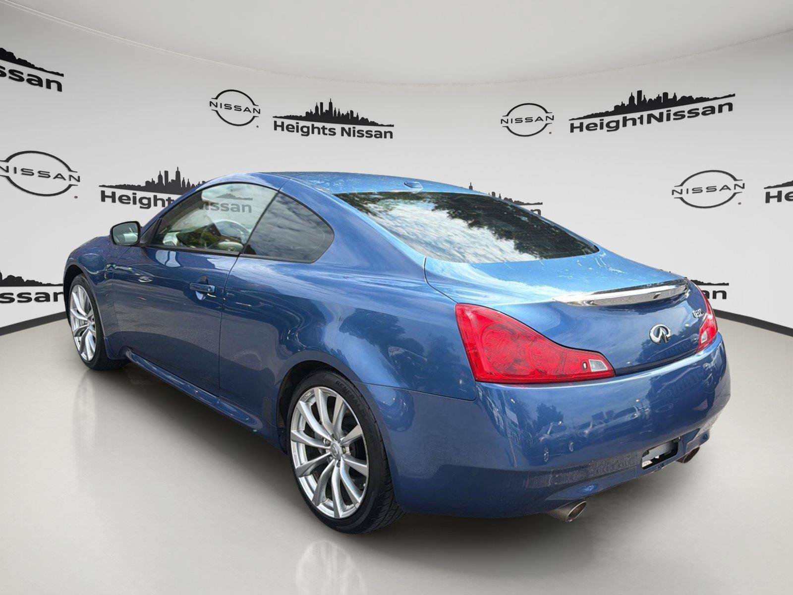 Used 2010 INFINITI G37 Journey w/ Sport Pkg RWD image 3