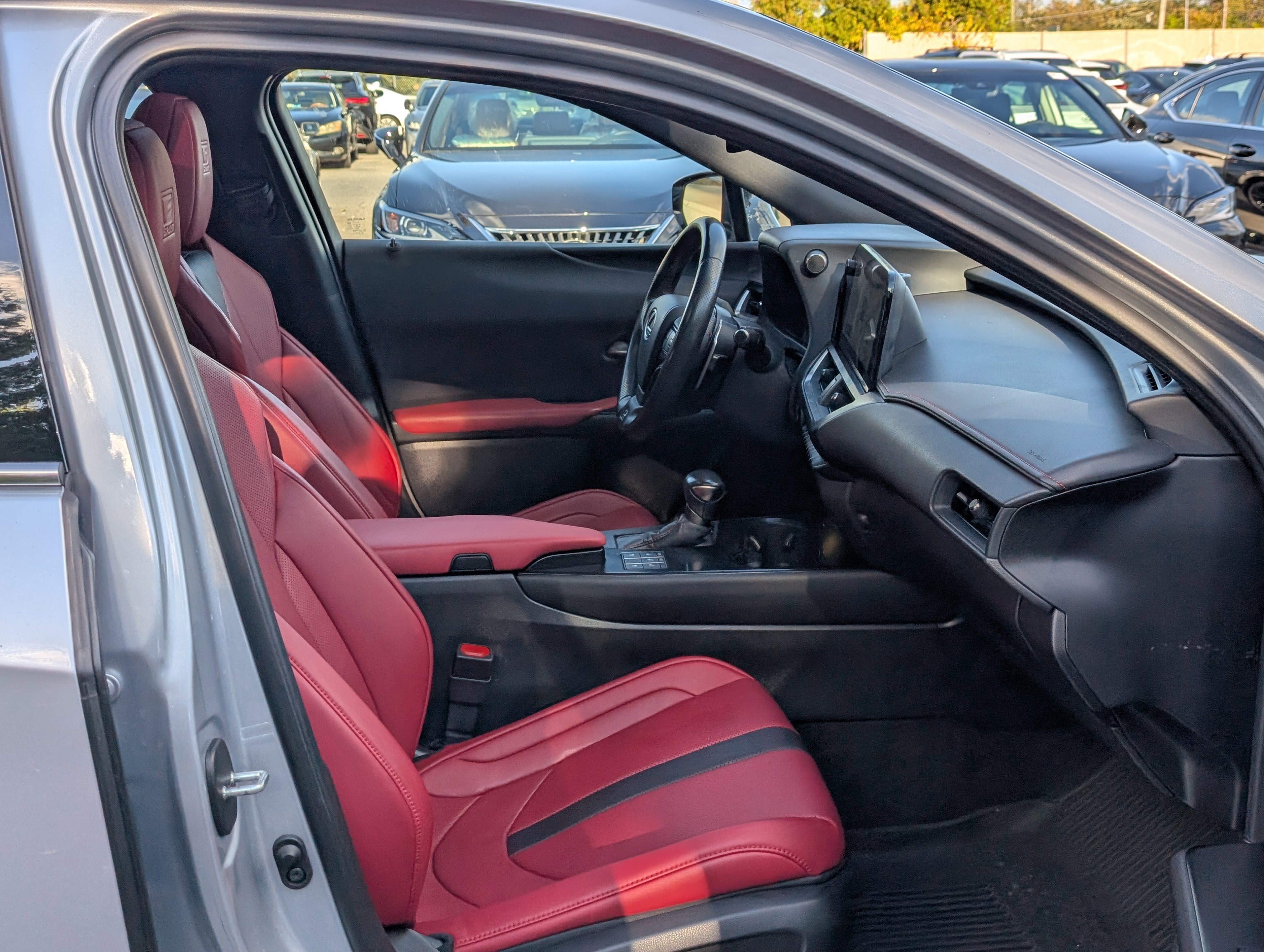 Used 2023 Lexus UX 250h F Sport image 12