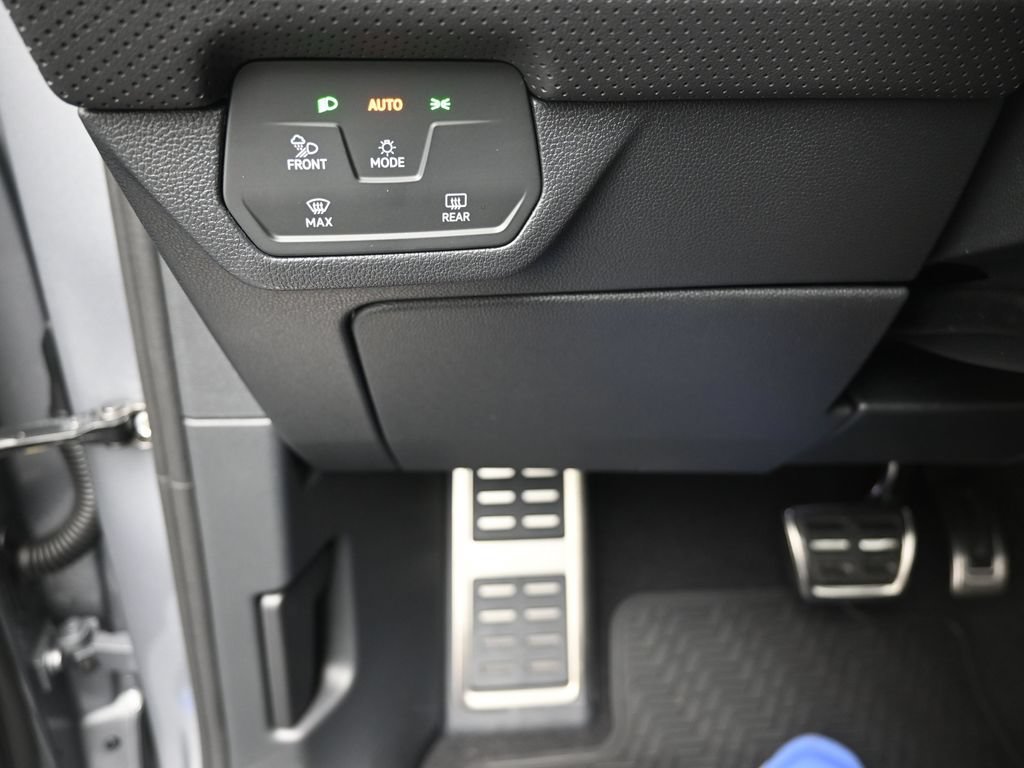 New 2026 Volkswagen Atlas SEL Premium R-Line AWD/4WD image 16