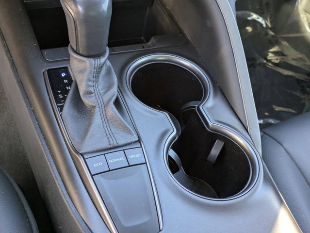 Used 2024 Toyota Camry SE image 16