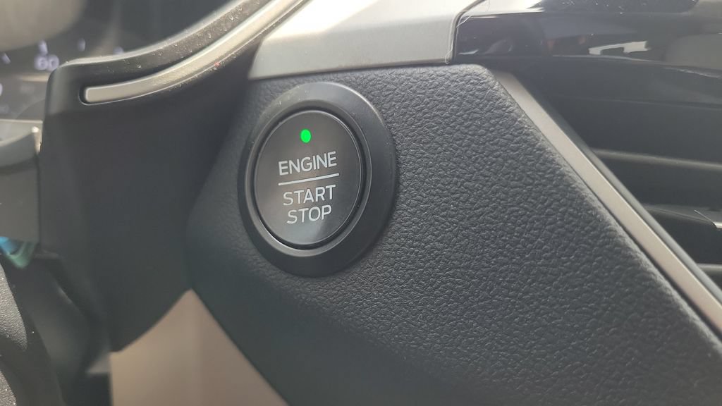 Used 2020 Ford Escape SE FWD image 22