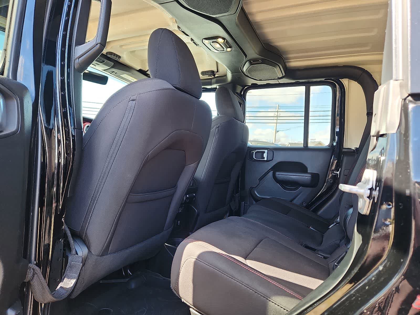 Used 2023 Jeep Gladiator Rubicon image 11