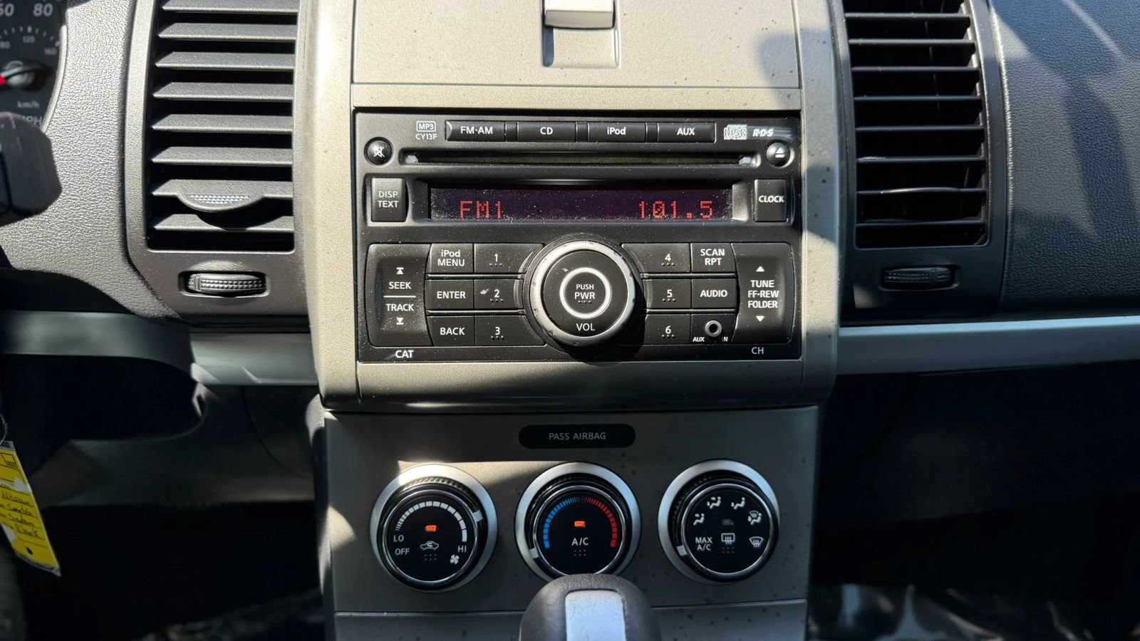 Used 2011 Nissan Sentra 2.0 SR w/ Convenience Pkg FWD image 17