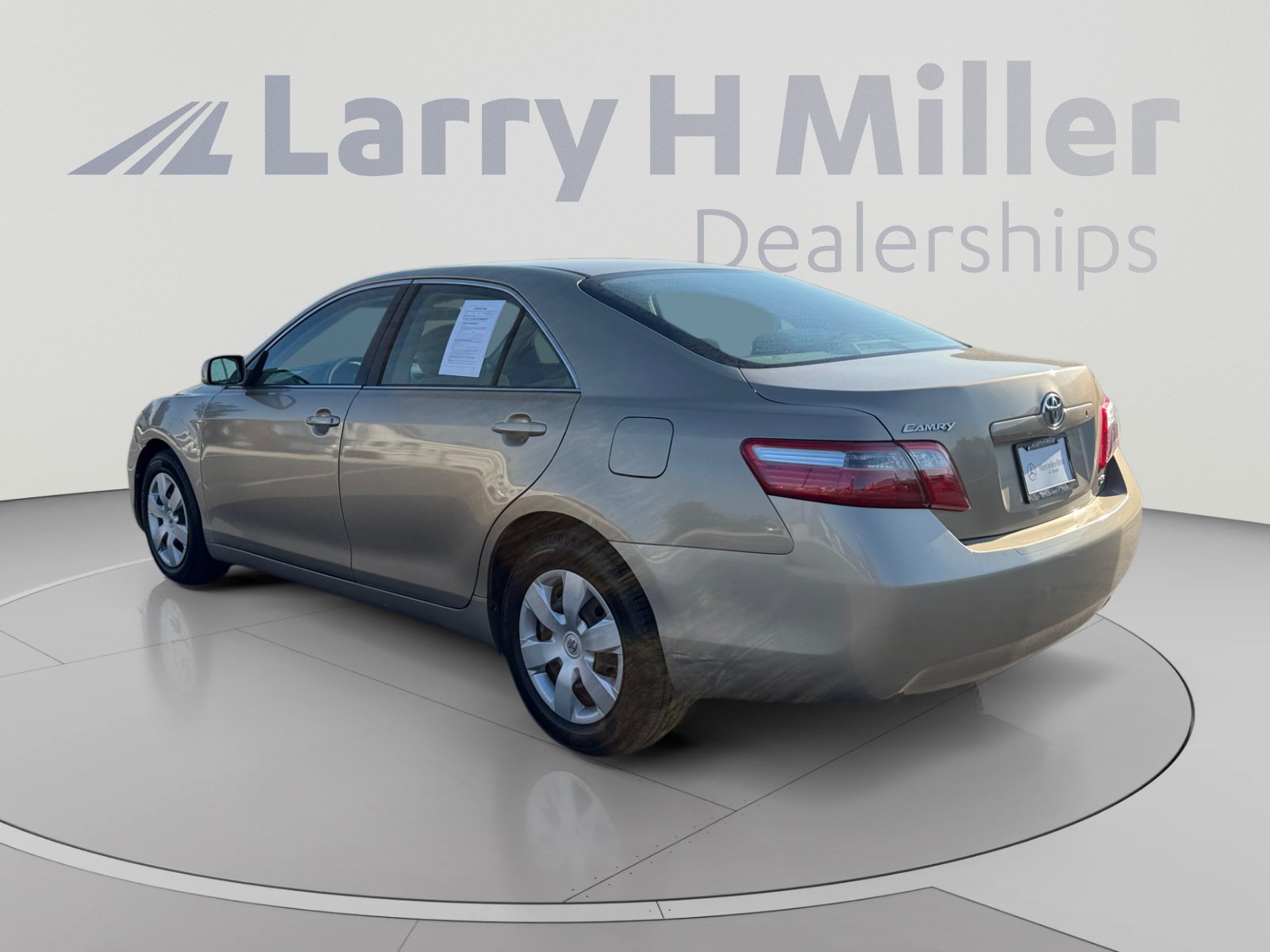 Used 2007 Toyota Camry LE FWD image 3