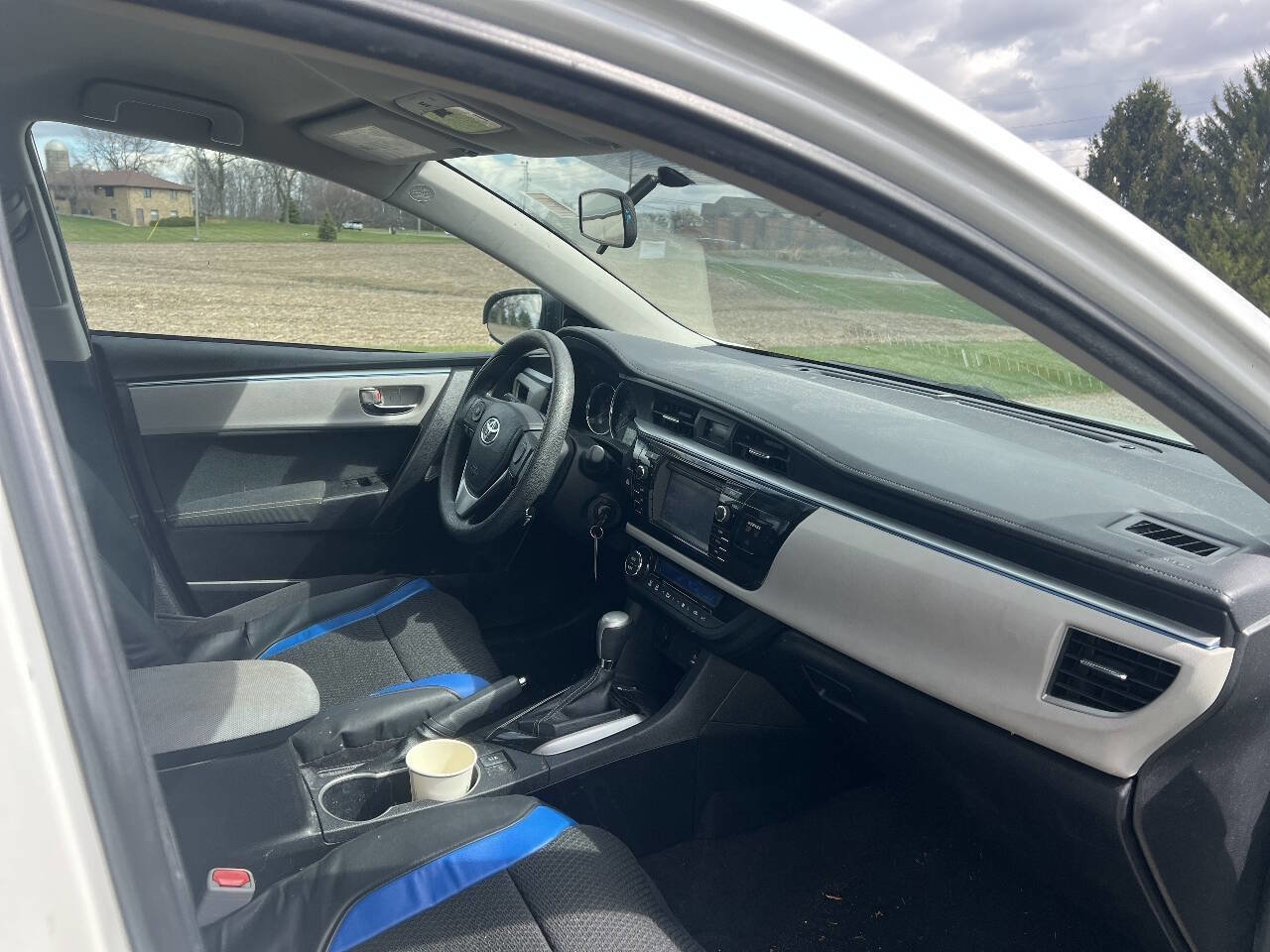 Used 2015 Toyota Corolla LE image 8