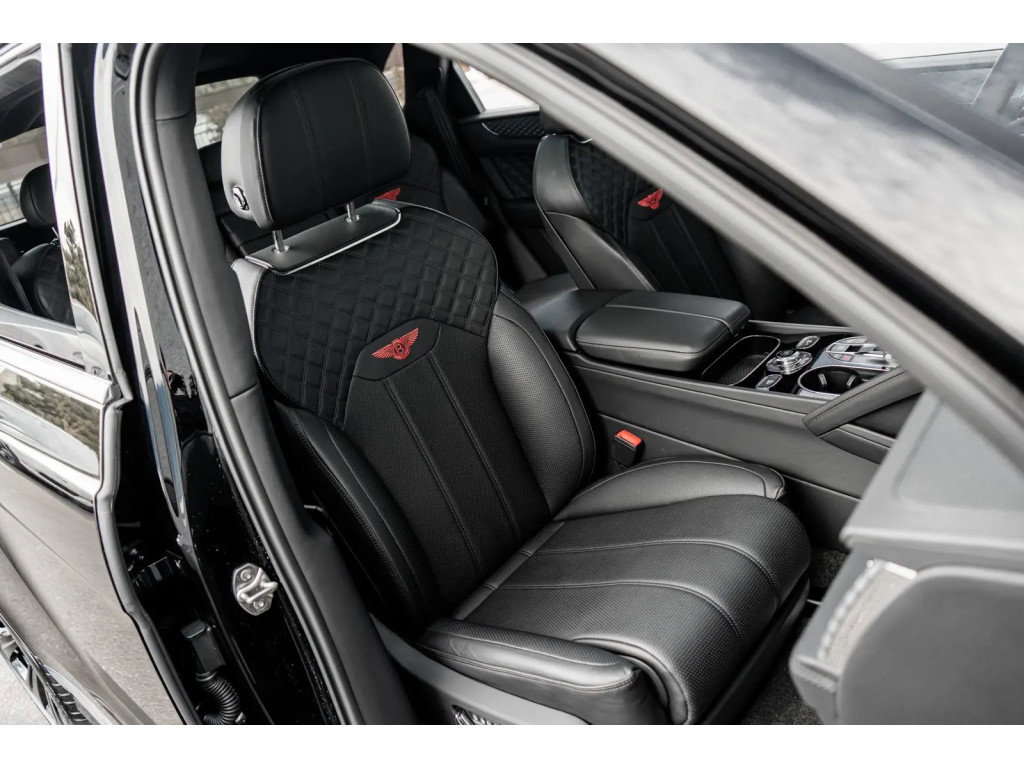Used 2022 Bentley Bentayga image 42