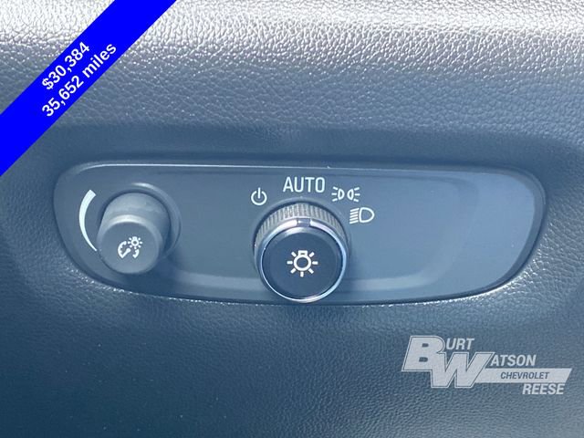 Used 2023 Chevrolet Traverse LT image 29