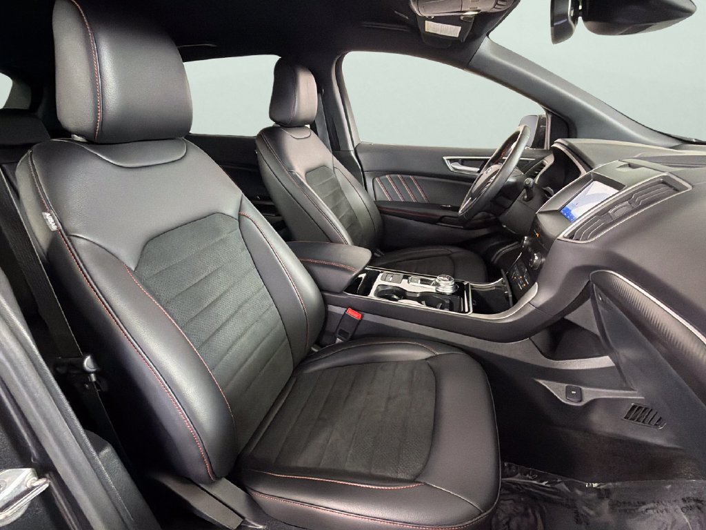 Used 2020 Ford Edge ST-Line FWD image 34