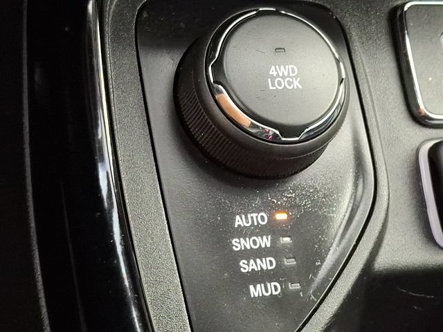 Used 2017 Jeep Compass Limited AWD/4WD image 28