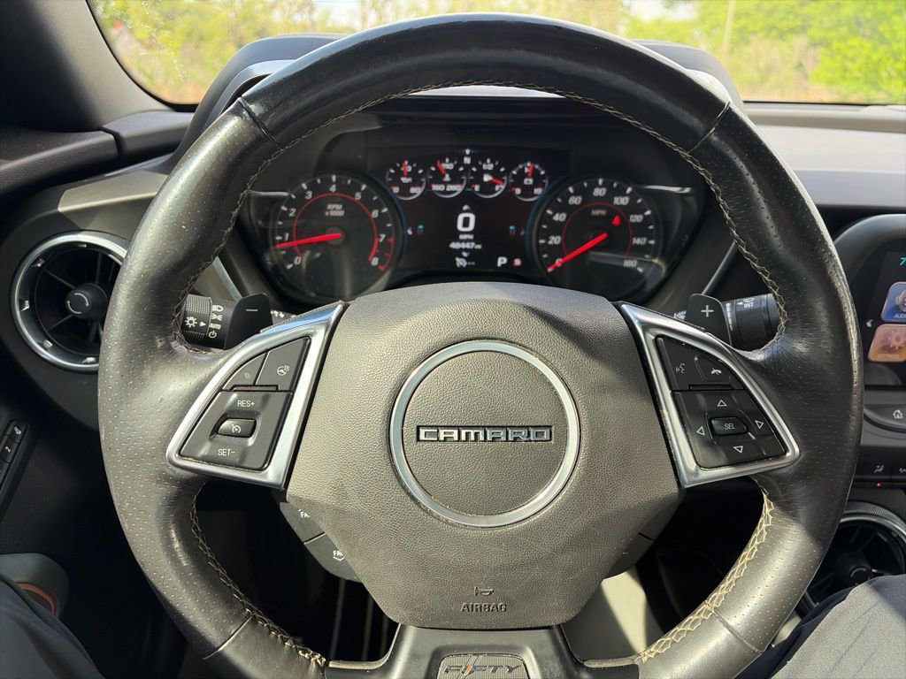 Used 2017 Chevrolet Camaro LT RWD image 13