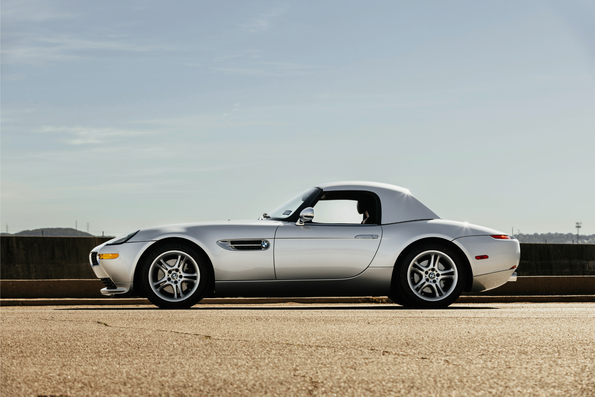 Used 2001 BMW Z8 RWD image 4