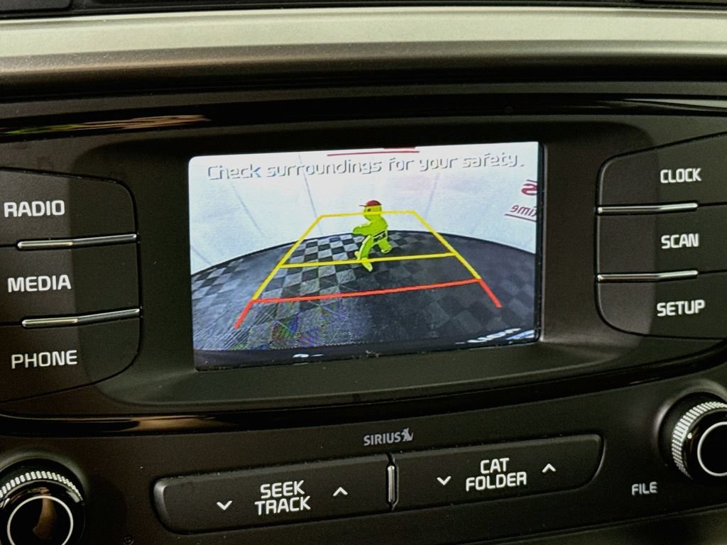 Used 2017 Kia Sorento AWD image 5
