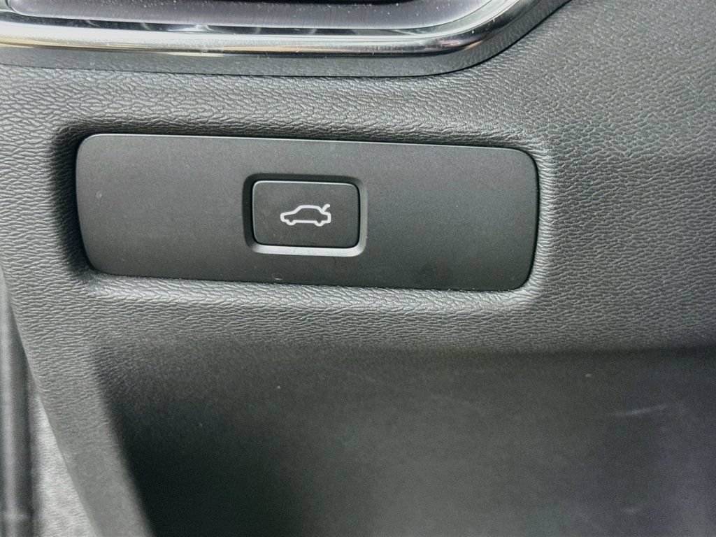 Used 2024 Volvo S60 B5 Core FWD image 10