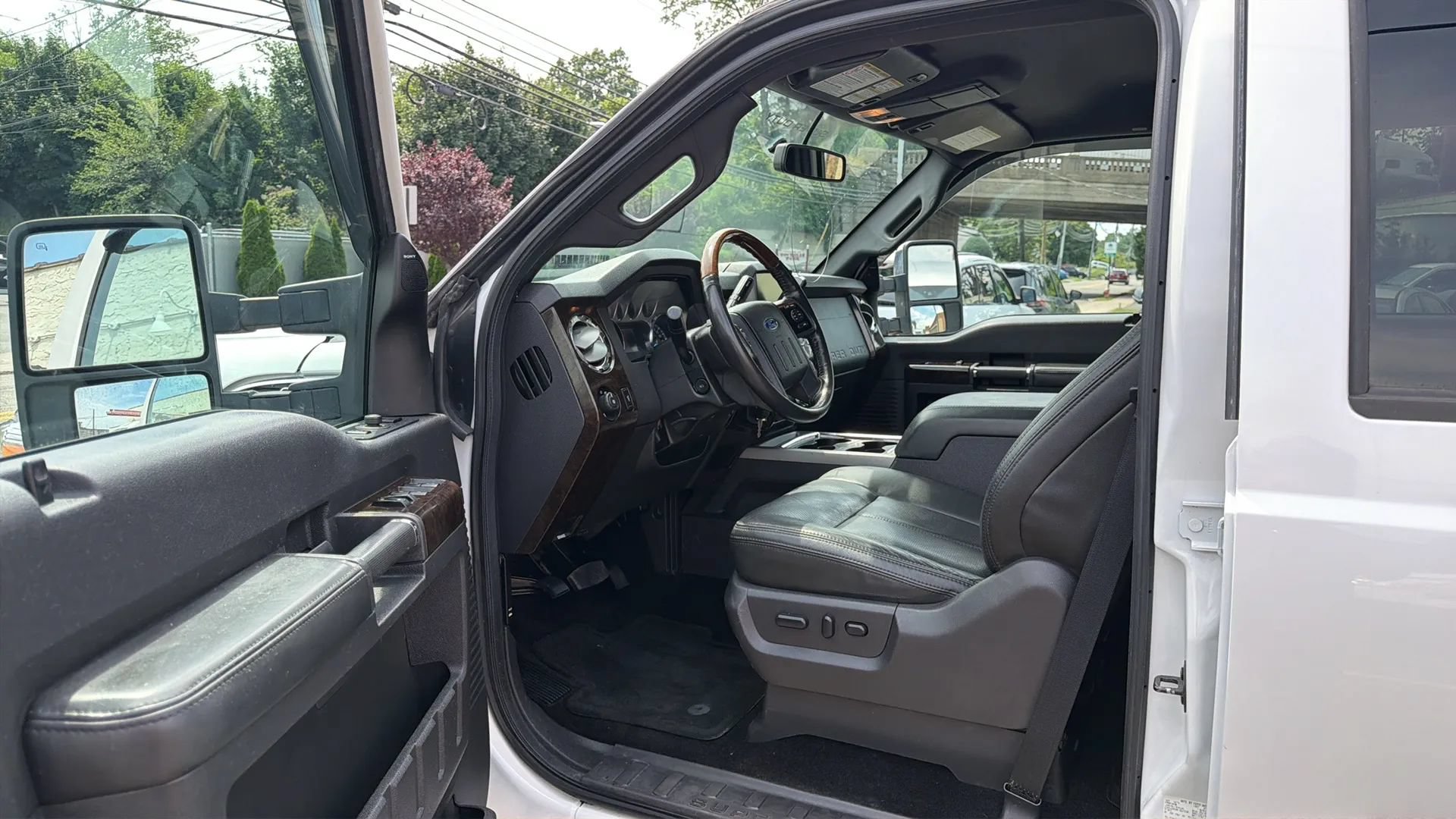 Used 2016 Ford F250 Platinum AWD/4WD image 22