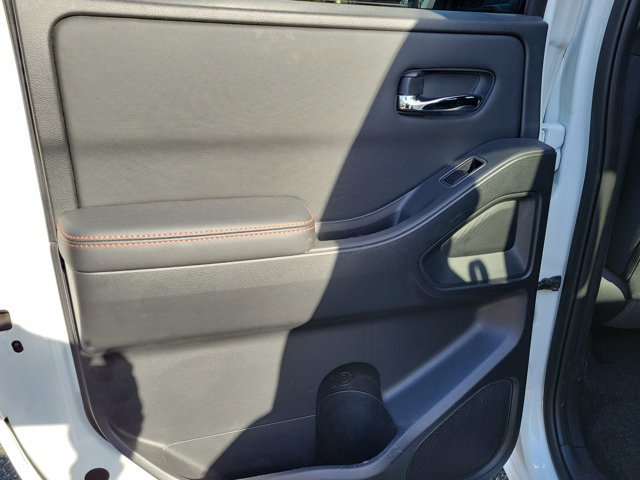 Used 2022 Nissan Frontier Pro-X w/ Technology Package image 9