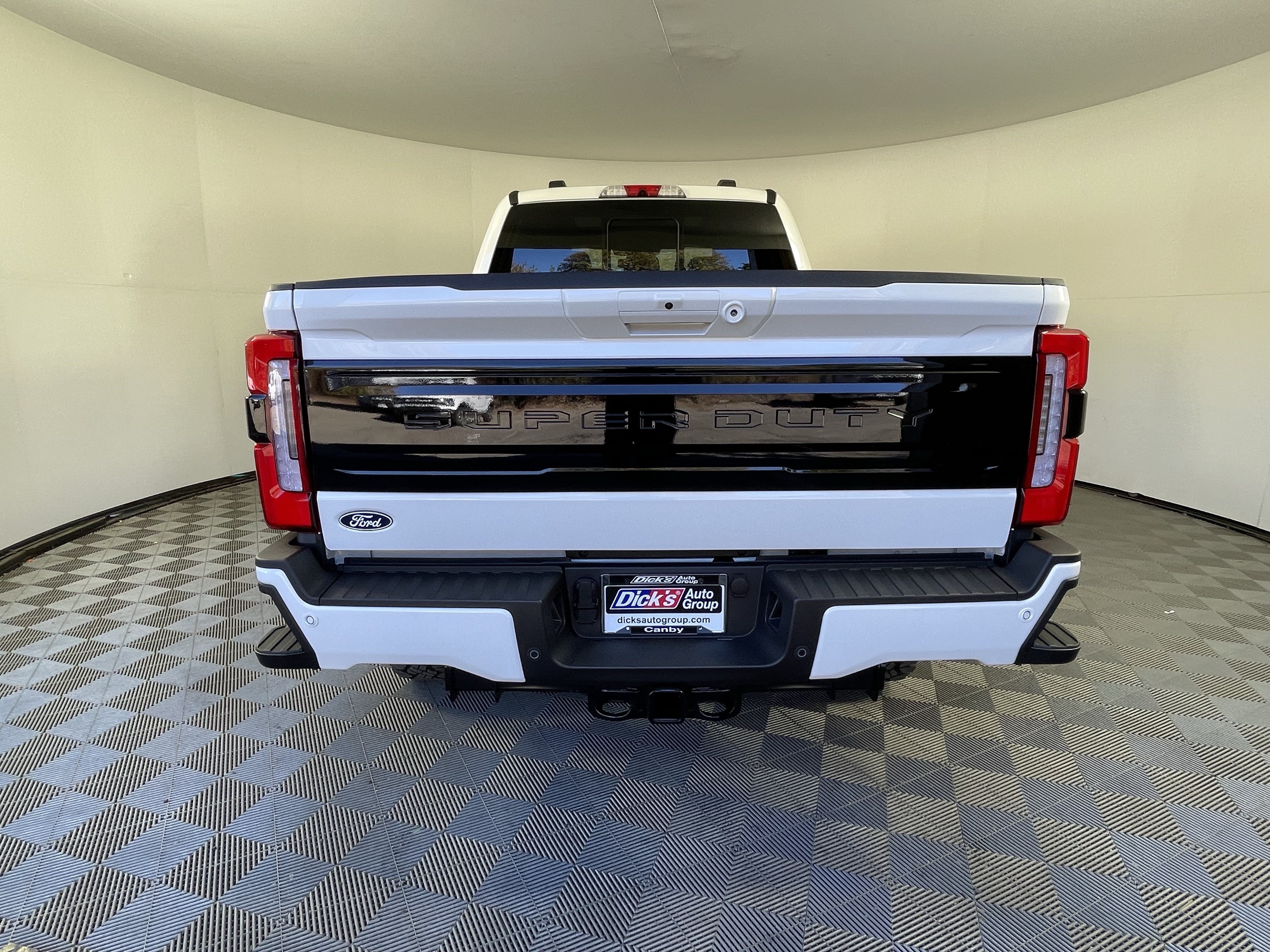 New 2027 Ford F350 Platinum w/ Tremor Off-Road Package AWD/4WD image 4