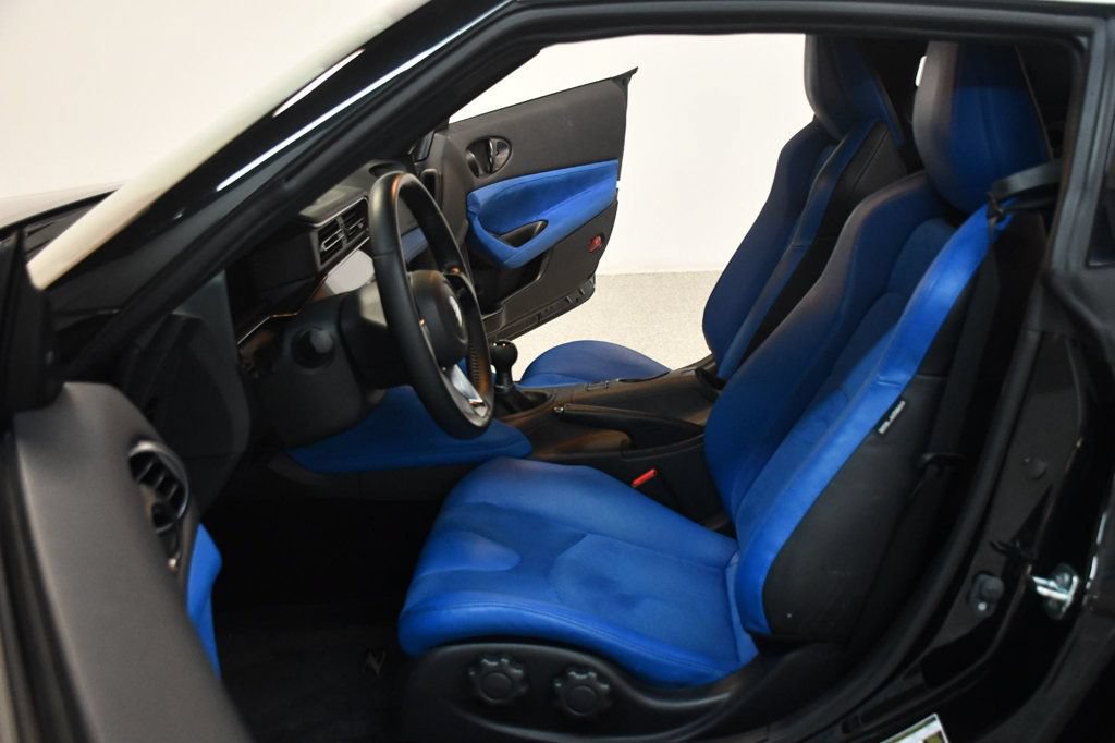 Used 2024 Nissan Z Performance w/ Floor Mat Package RWD image 27