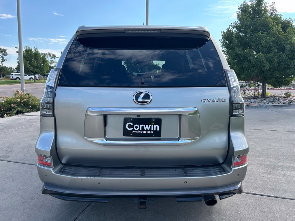 Used 2023 Lexus GX 460 Premium w/ Accessory Package AWD/4WD image 8