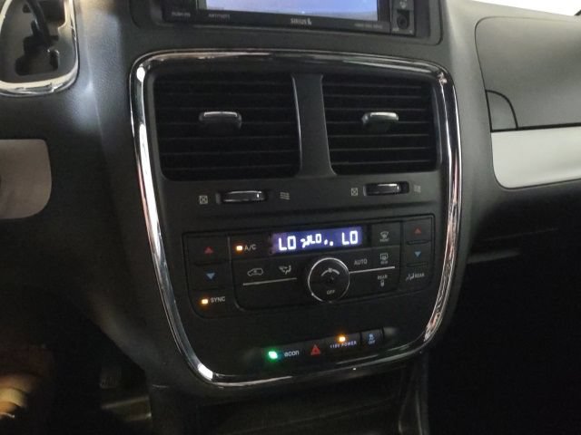 Used 2014 Dodge Grand Caravan R/T FWD image 32