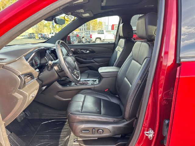 Used 2024 Chevrolet Traverse RS w/ LPO, Floor Liner Package AWD/4WD image 9