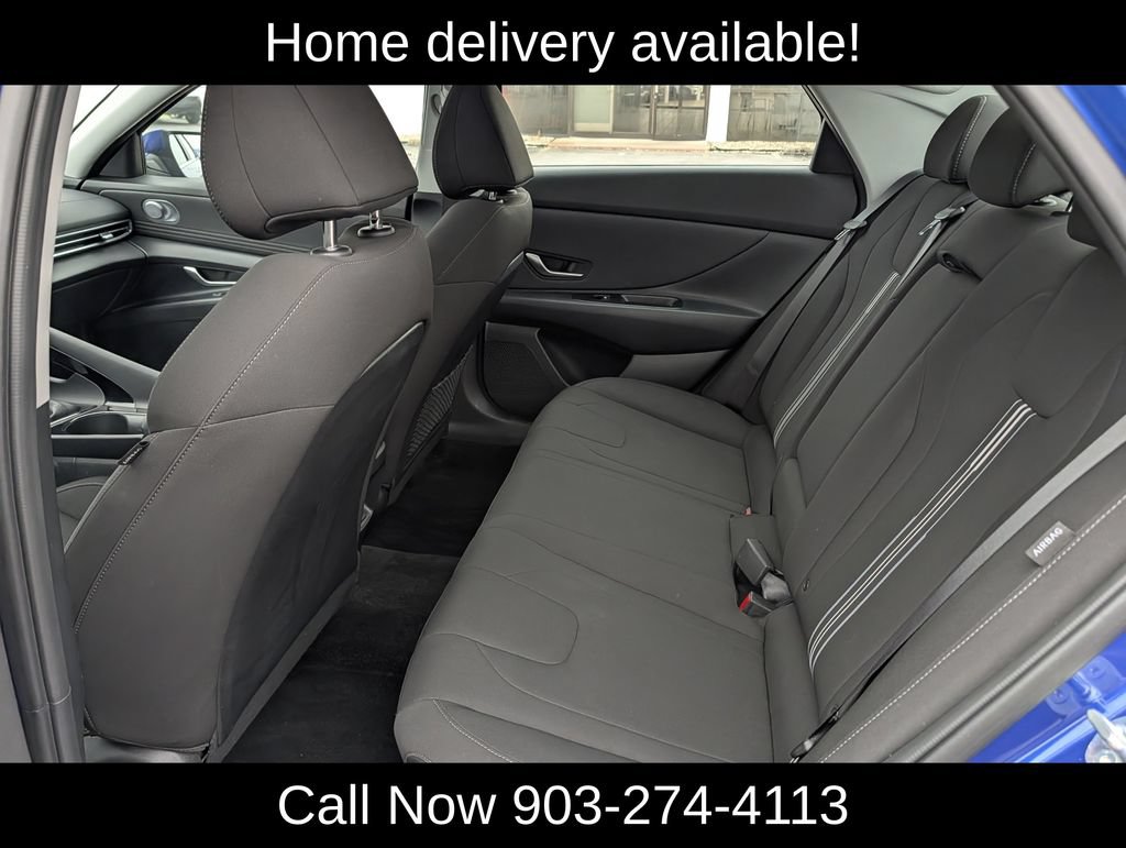 Used 2025 Hyundai Elantra SEL FWD image 30