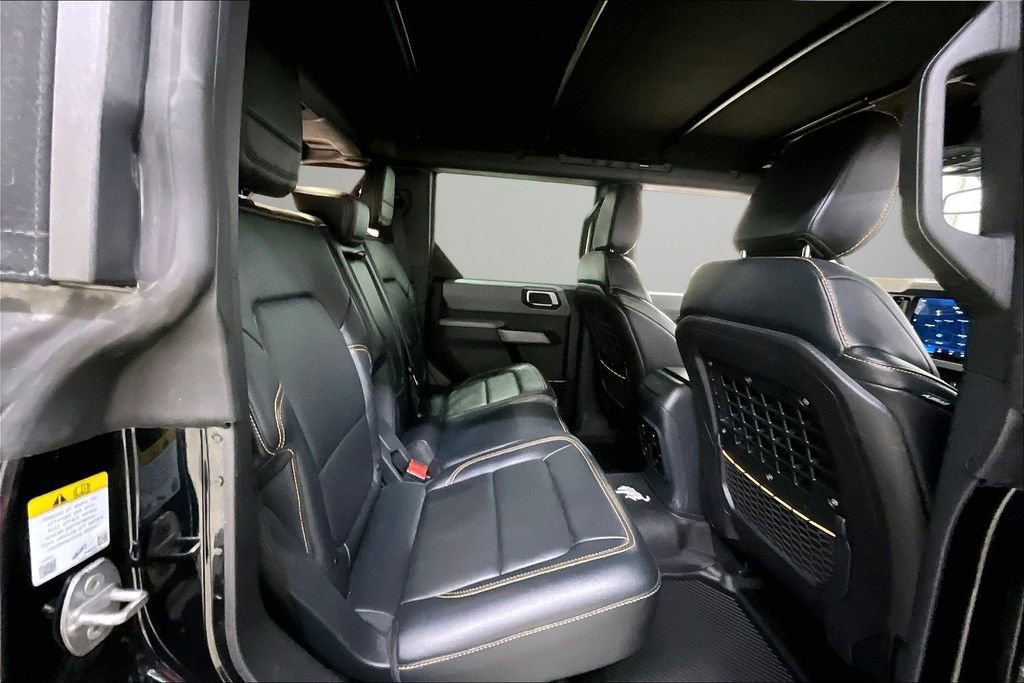 Used 2022 Ford Bronco Badlands image 25