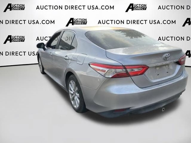 Used 2018 Toyota Camry LE FWD image 12