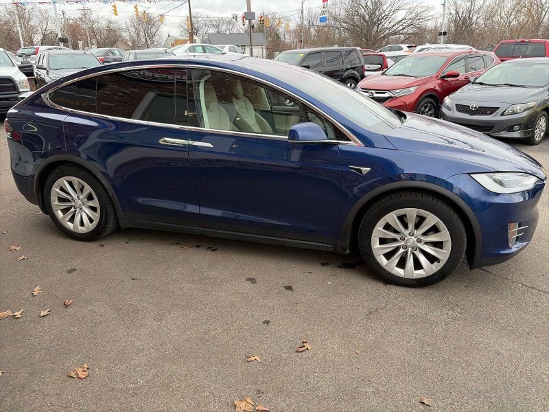 Used 2017 Tesla Model X 100D image 5