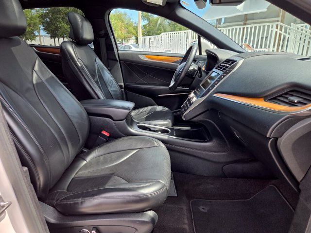 Used 2019 Lincoln MKC Reserve w/ MKC Technology Package FWD image 20